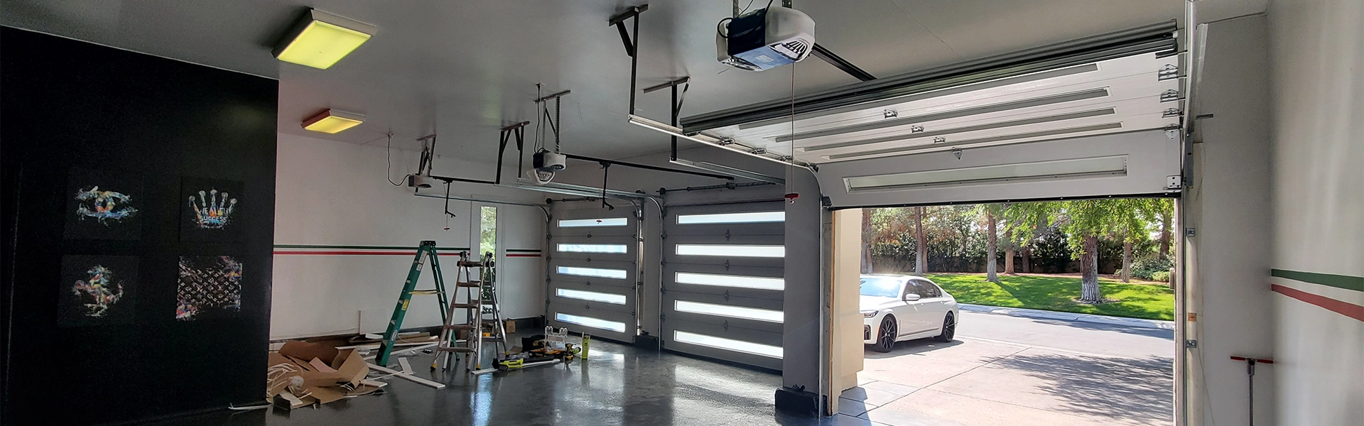 Garage door repair technician in Summerlin, Las Vegas